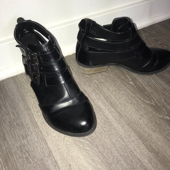 Black Buckled Boots - Picture 2 of 2